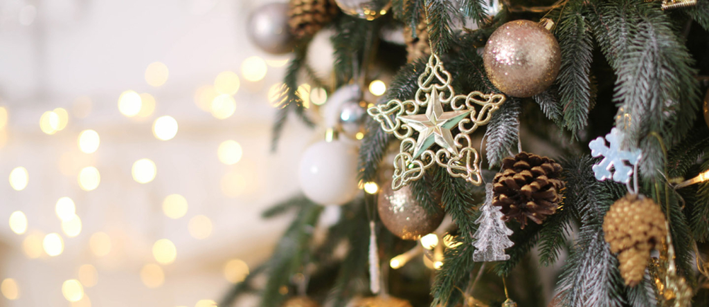 Christmas-Decorations-in-Dubai-Cover-17-12.jpg